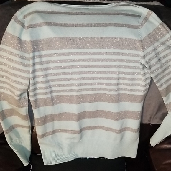 Sweater - Picture 3 of 4